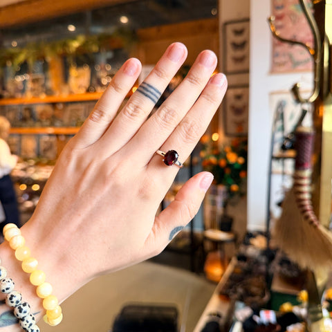 Garnet Ring "Elliot" - Size 7