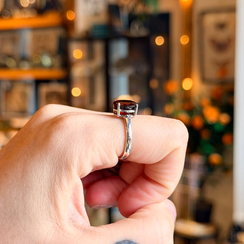 Garnet Ring "Elliot" - Size 7
