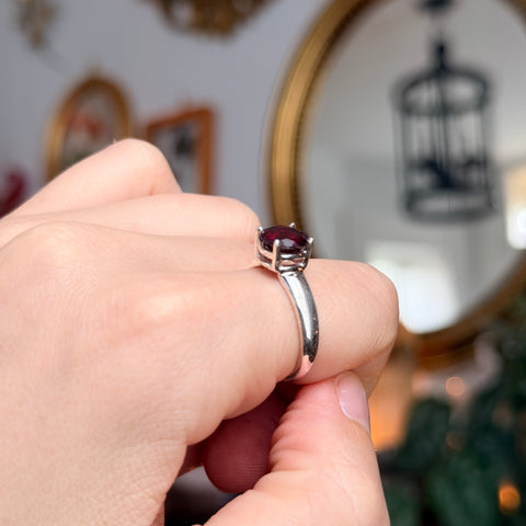 Garnet Ring "Paula" - Size 7
