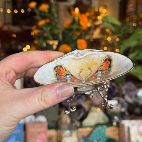 Eleanora Soroca Footed Decoupage Shell Dish | Butterfly