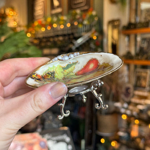 Eleanora Soroca Footed Decoupage Shell Dish | Fruit