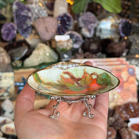 Eleanora Soroca Footed Decoupage Shell Dish | Fruit
