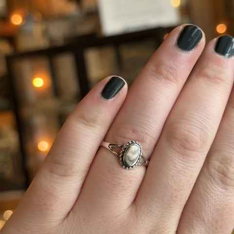 Abalone Ring "Daphne" - Size 8.5