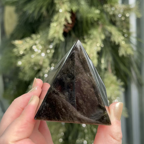 Obsidian Pyramid "Alex"