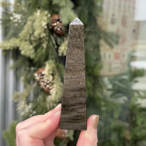 Little Obsidian Obelisk "Nick"