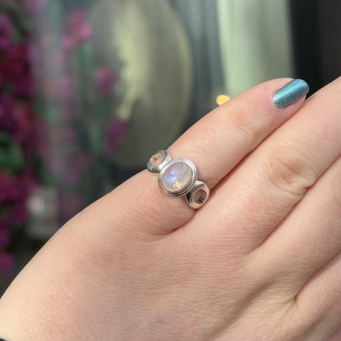 Vintage Moonstone Ring "Nicole" - Size 5.5