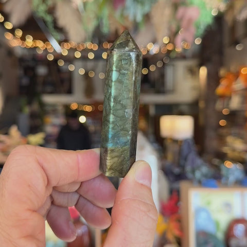 Labradorite "Amber" video