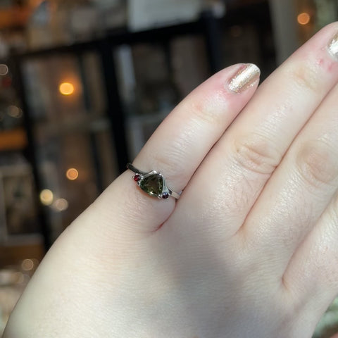 Moldavite and Garnet Ring "Liora" - Size 5