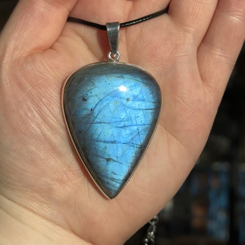 Labradorite Necklace "Genevieve"