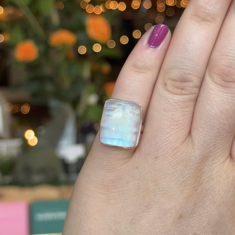 Moonstone Ring "Tara" - Size 6