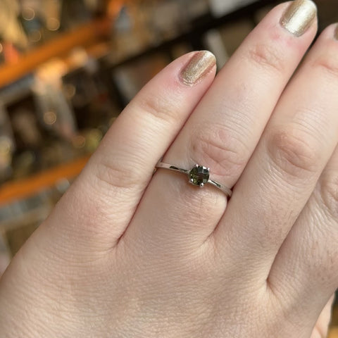 Moldavite Ring "Zabel" - Size 9.5