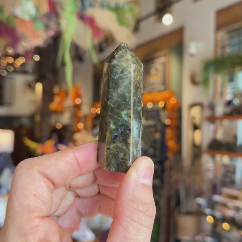 Labradorite "Gina" video