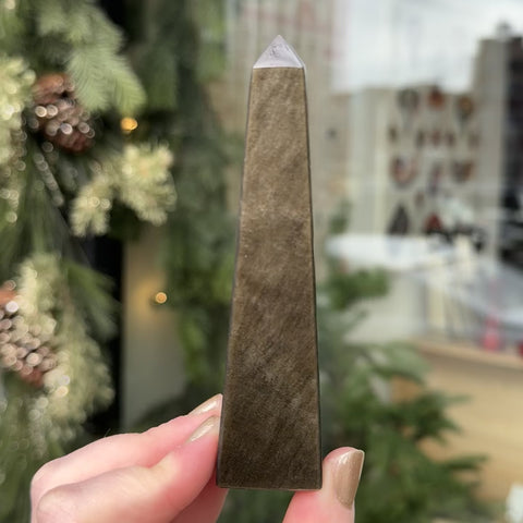Little Obsidian Obelisk "Robin"
