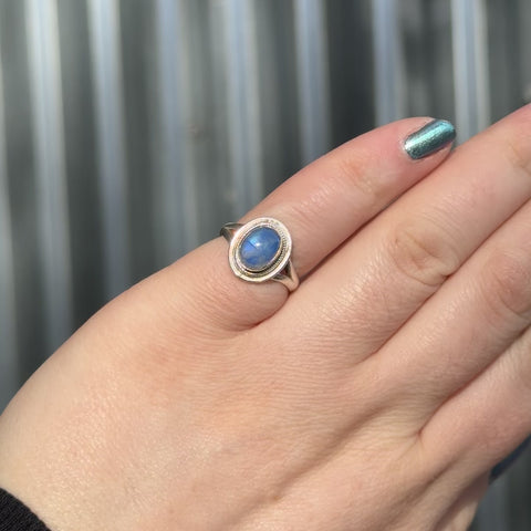 Vintage Moonstone Ring "Katie" - Size 6