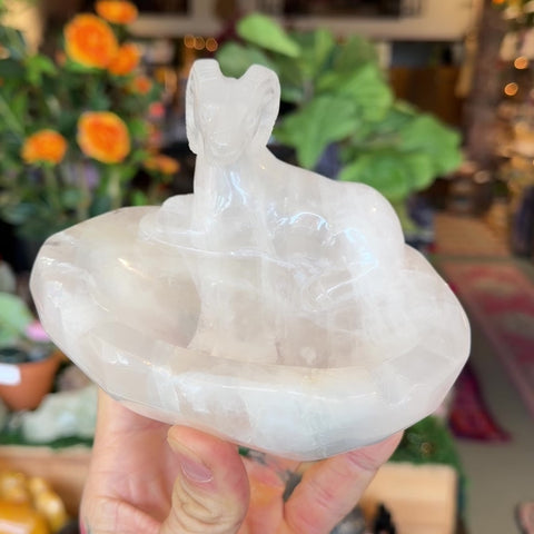 Quartz Ram Ashtray "Aries"