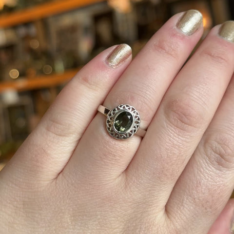 Moldavite Ring "Vida" - Size 8