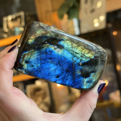 Labradorite "Isabella"