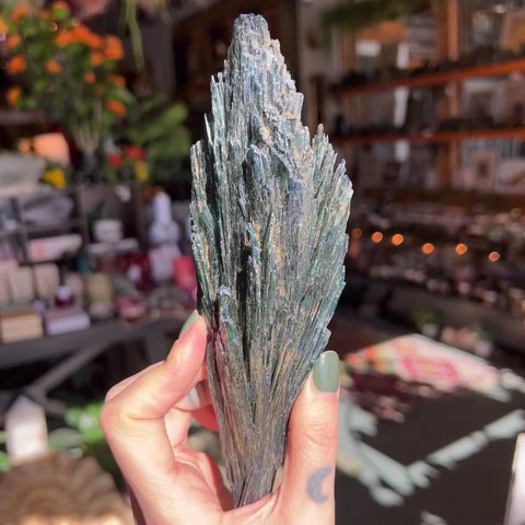Vivianite "Lola"