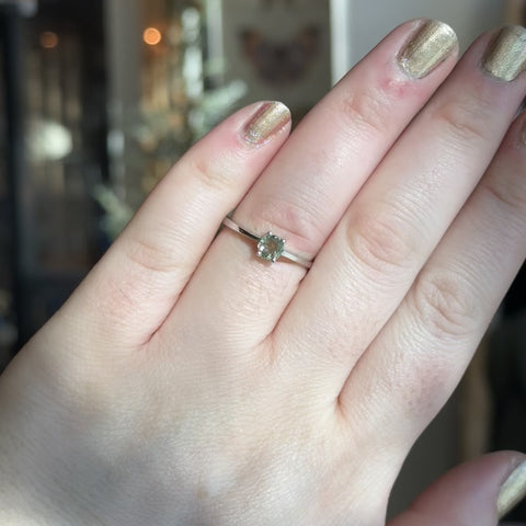 Moldavite Ring "Quincy" - Size 8.5