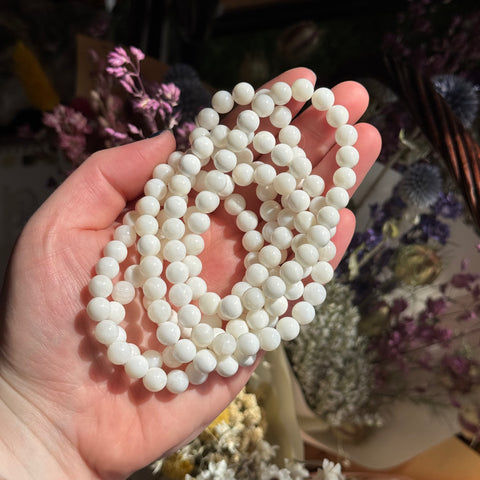 Ravenstone Crystals Mother of Pearl Stretch Bracelet