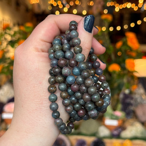 Ravenstone Crystals Ruby Kyanite Stretch Bracelet