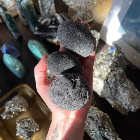 Ravenstone Crystals Agni Manitite Palm Stone