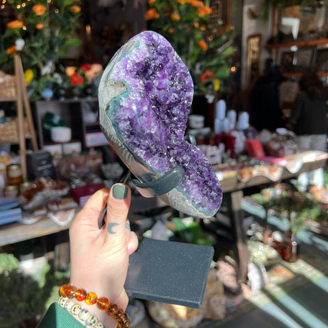 Ravenstone Crystals Amethyst "Adrian"