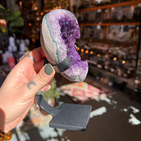 Ravenstone Crystals Amethyst "Ashley"