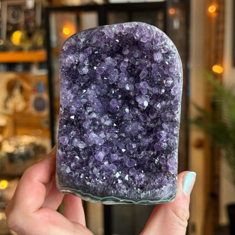 Ravenstone Crystals Amethyst "Halle"