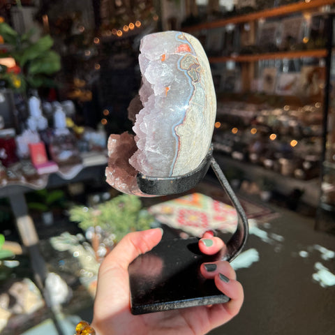 Ravenstone Crystals Amethyst "Naveen"