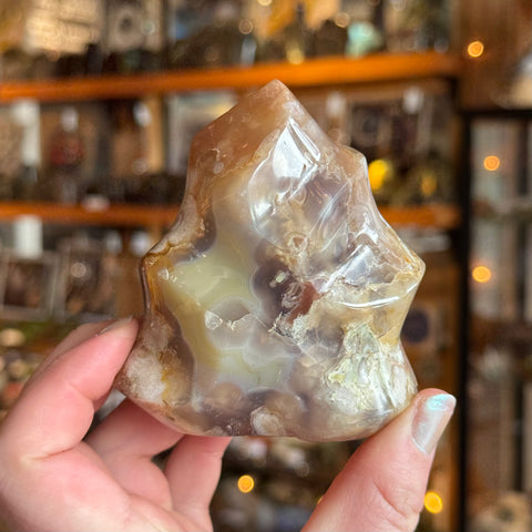 Ravenstone Crystals Flower Agate "Anton"