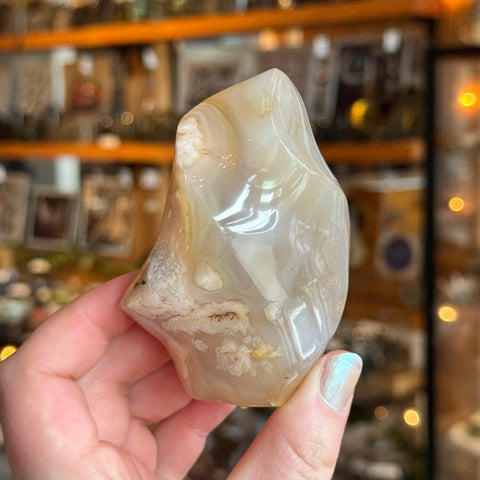 Ravenstone Crystals Flower Agate "Charmaine"