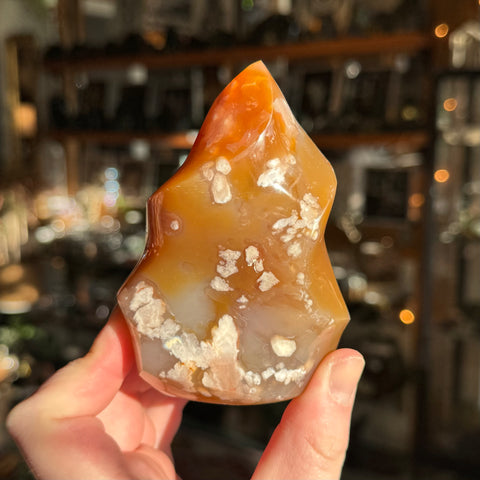 Ravenstone Crystals Flower Agate "Kevin"