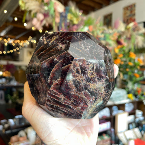 Ravenstone Crystals Garnet "Lee"