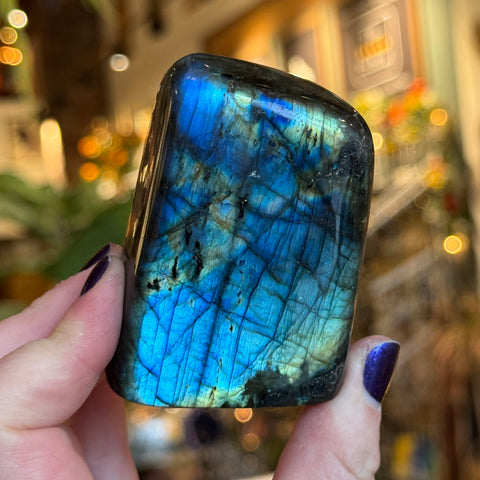 Ravenstone Crystals Labradorite "Charlene"