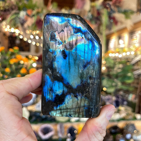 Ravenstone Crystals Labradorite "Claire"