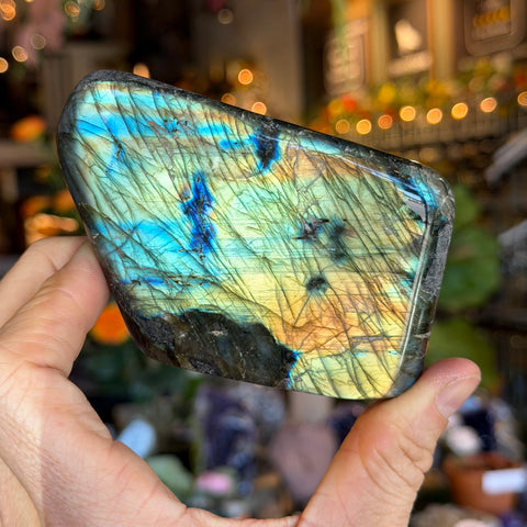 Ravenstone Crystals Labradorite "Conner"