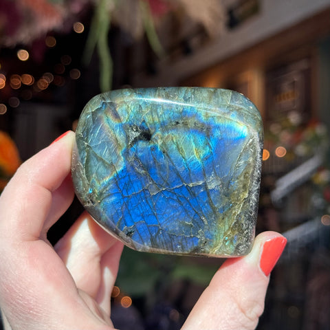 Ravenstone Crystals Labradorite "Horton"