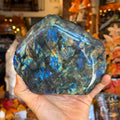 Ravenstone Crystals Labradorite "Laurie"