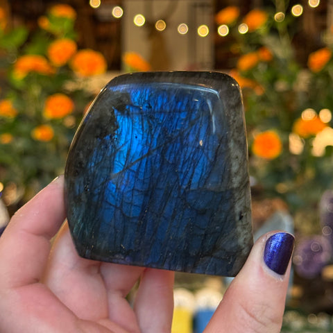Ravenstone Crystals Labradorite "Mattie"