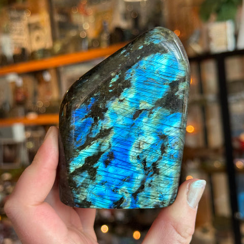 Ravenstone Crystals Labradorite "Russell"