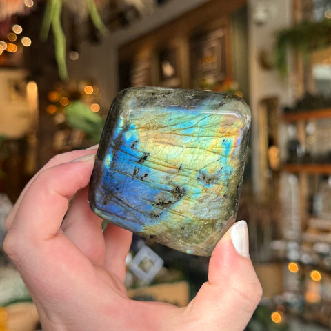 Ravenstone Crystals Labradorite "Sienna"