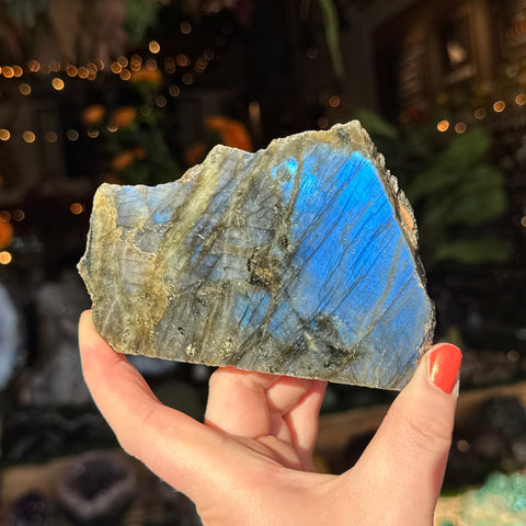 Ravenstone Crystals Labradorite "Sonya"