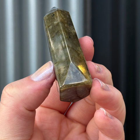 Ravenstone Crystals Labradorite "Sophia"