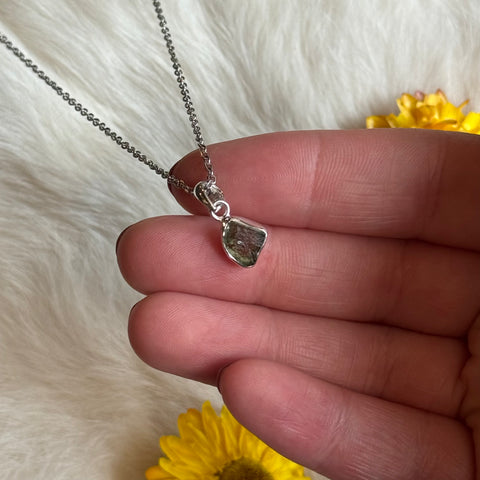 Ravenstone Crystals Moldavite Necklace "Ally"