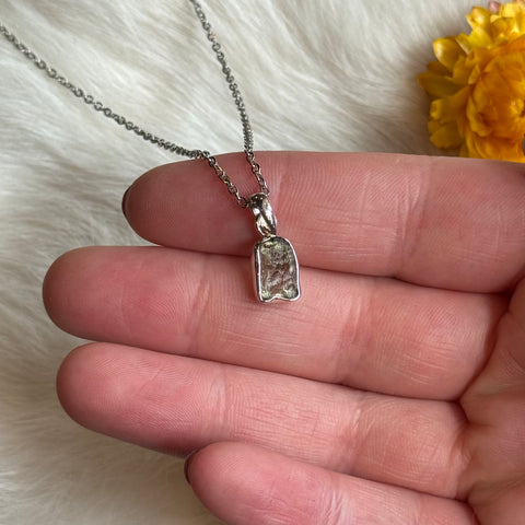 Ravenstone Crystals Moldavite Necklace "Bella"