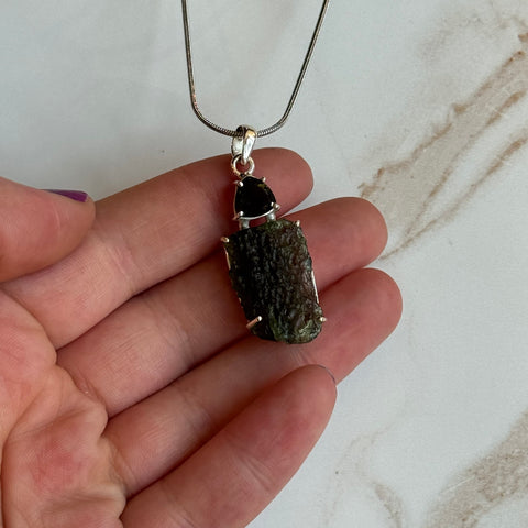 Ravenstone Crystals Moldavite Necklace "Calandra"