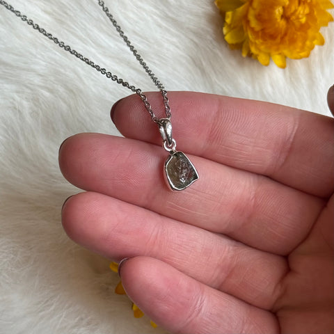 Ravenstone Crystals Moldavite Necklace "Estelle"