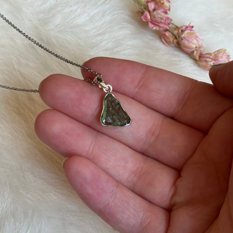 Ravenstone Crystals Moldavite Necklace "Jace"