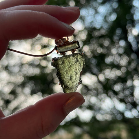 Ravenstone Crystals Moldavite Necklace "Jenny"